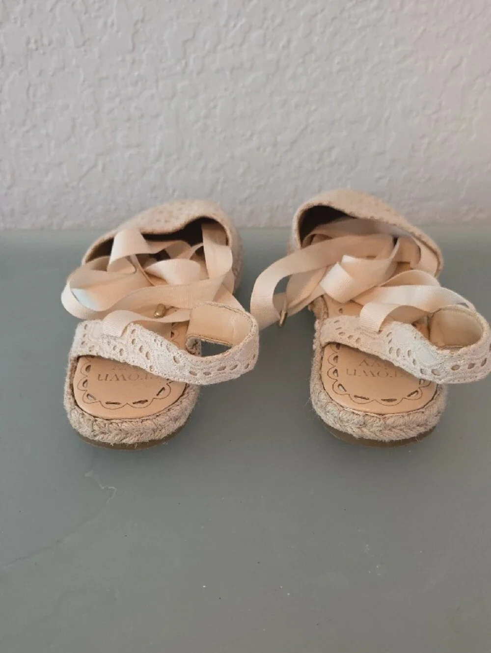 crown & ivy Cream Lace Espadrille Slingback Flats Size 7.5